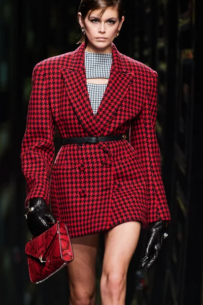 Look 26